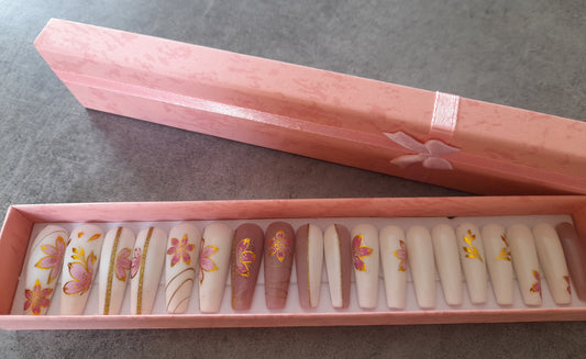 Capsules à coller pour ongles. Coffret de 18.