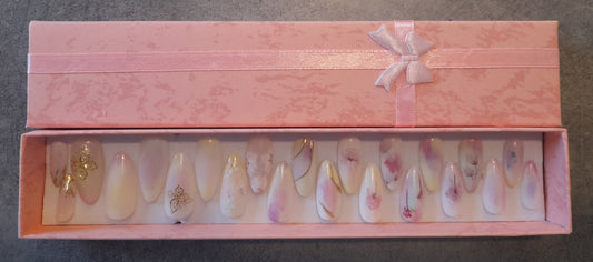 Faux ongles à presser. Coffret de 22 pièces.